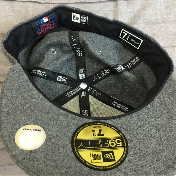 New Era Boston Red Sox Fitted Baseball Cap - Picture 3 of 3